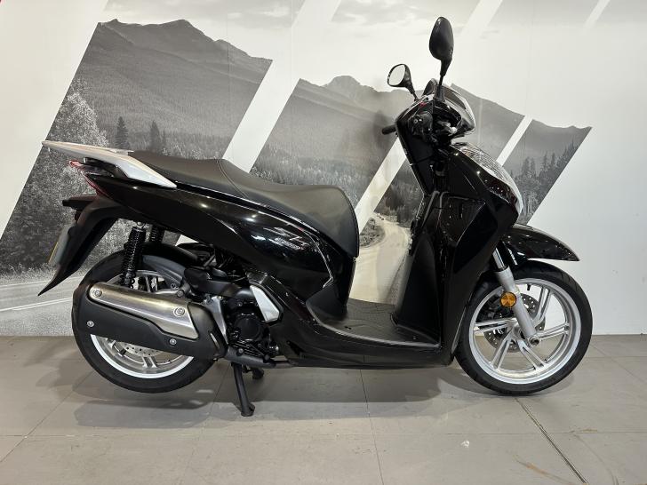 Here's a photo of the HONDA SH300I, currently available for sale