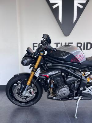 Used Triumph SPEED TRIPLE 1200 RS SPEED TRIPLE 1200 RS | Image 2