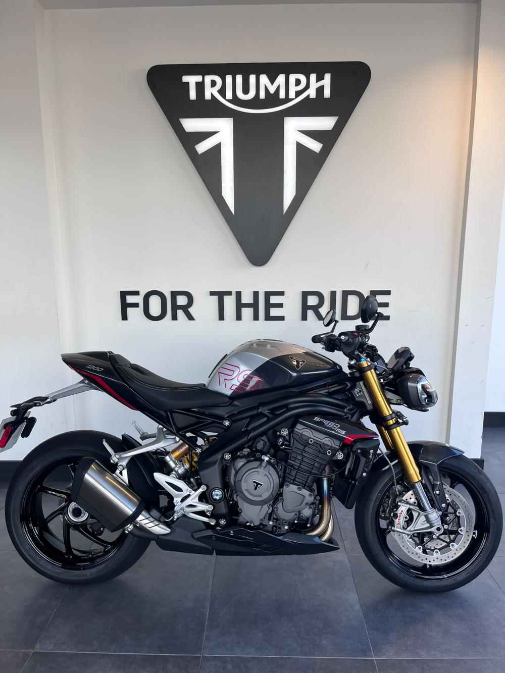 Main photo of this Used Triumph SPEED TRIPLE 1200 RS that's available to buy at Triumph East London, located in Romford