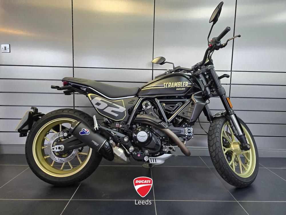 Main photo of this Ex Demo Ducati SCRAMBLER that's available to buy at Ducati Leeds, located in Shipley