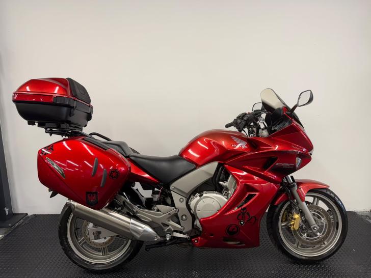 Here's a photo of the HONDA CBF1000F, currently available for sale