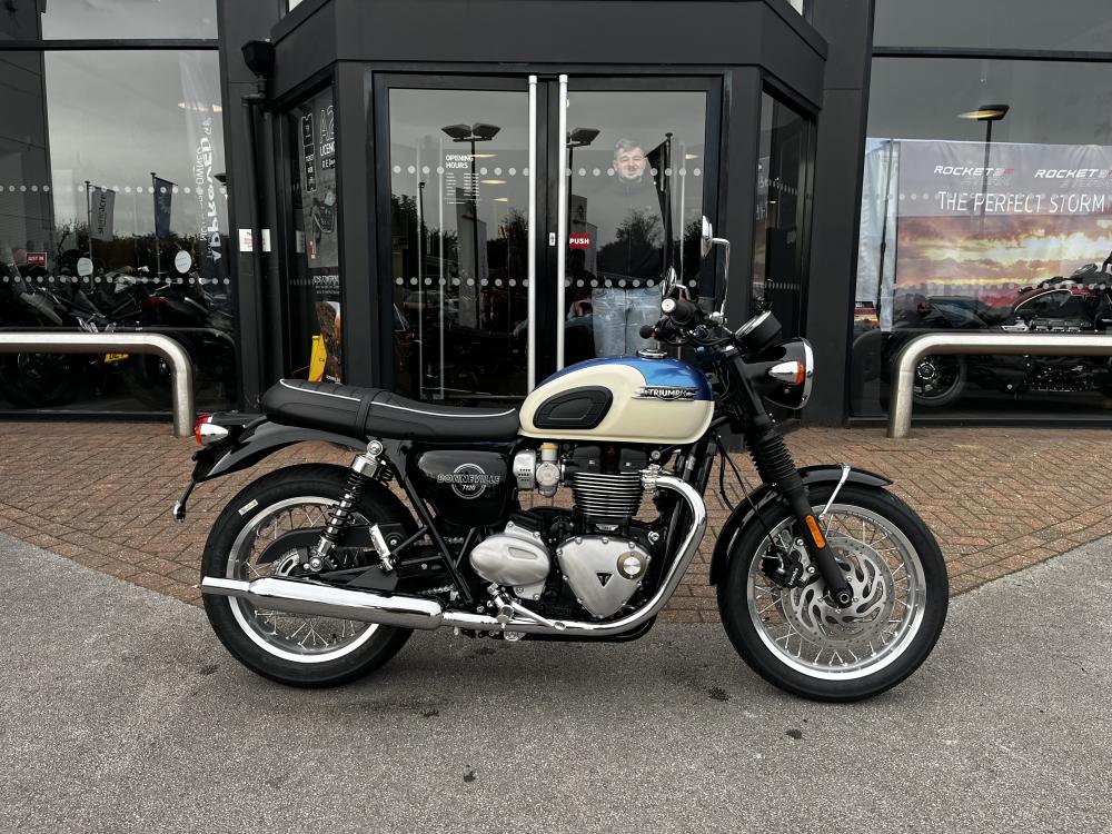 Main photo of this New Triumph BONNEVILLE that's available to buy at TriumphWorld Chesterfield, located in Chesterfield