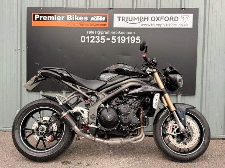 Here's a photo of the TRIUMPH SPEED TRIPLE 1050 S, currently available for sale