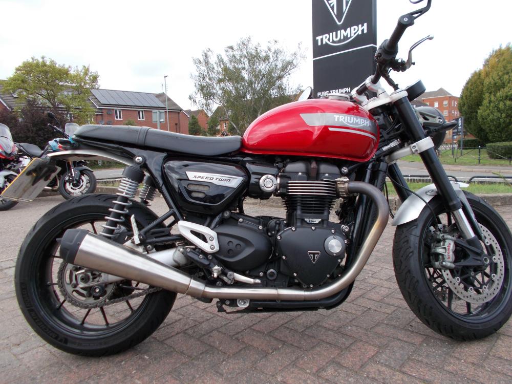 Main photo of this Used Triumph SPEED TWIN 1200 that's available to buy at Pure Triumph Wellingborough, located in Wellingborough