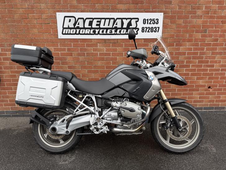 Here's a photo of the BMW R1200GS, currently available for sale