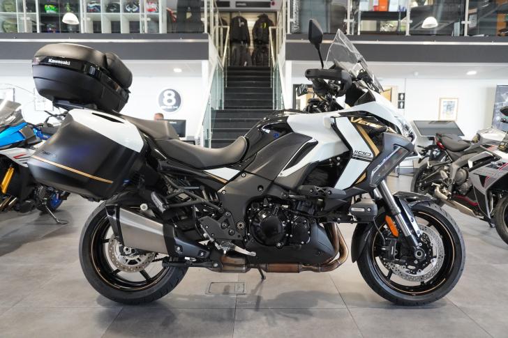 Here's a photo of the Kawasaki VERSYS 1100 SE GRAND TOURER, currently available for sale