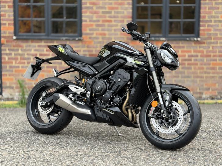 Here's a photo of the TRIUMPH STREET TRIPLE 765 RS, currently available for sale
