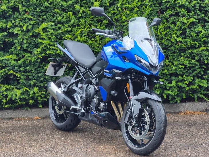 Here's a photo of the TRIUMPH TIGER SPORT 800, currently available for sale