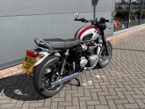 Used Triumph BONNEVILLE BONNEVILLE T120 | Image 2