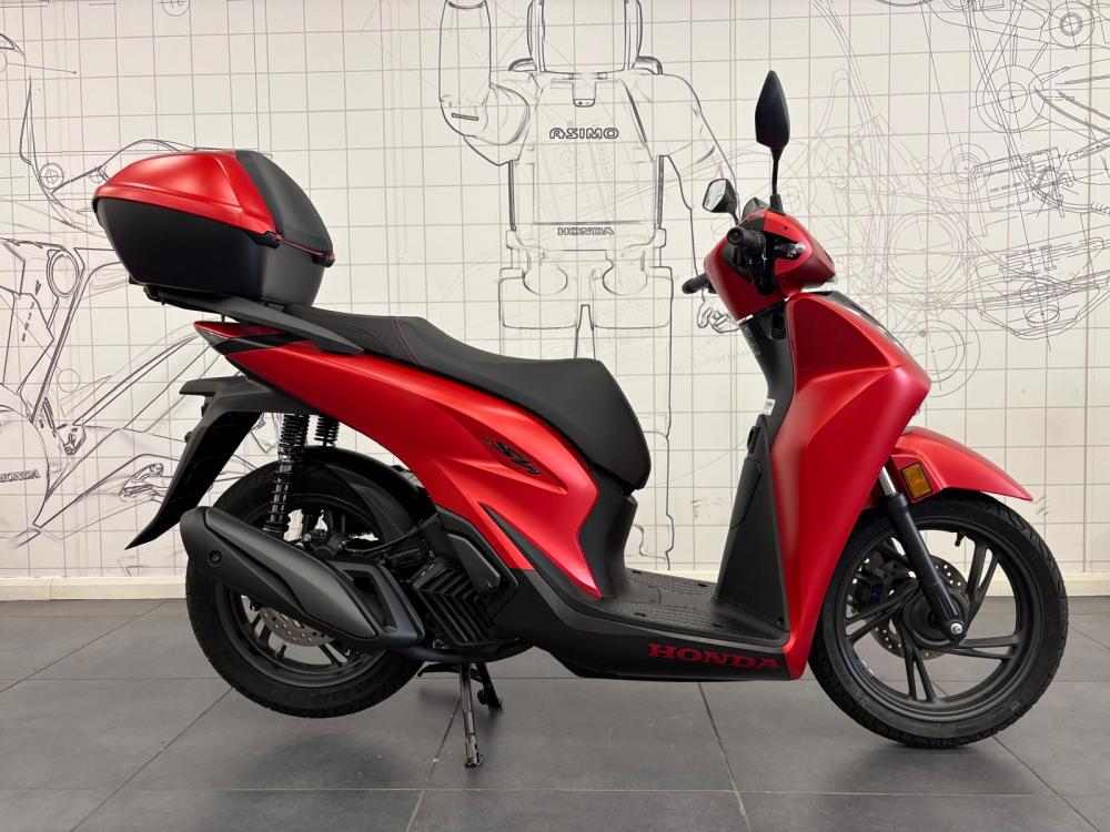 Main photo of this New Honda SH125I that's available to buy at Blade Honda Abingdon, located in Abingdon