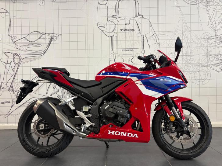 New Honda CBR500R E-CLUTCH