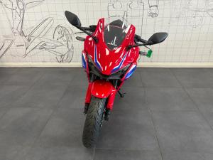 New Honda CBR500R E-CLUTCH CBR500R E-CLUTCH | Image 2