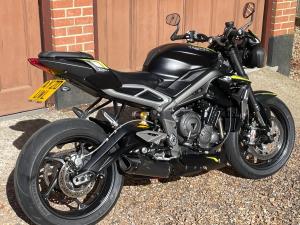 Watch video of Triumph STREET TRIPLE 765 RS STREET TRIPLE 765 RS in Westerham