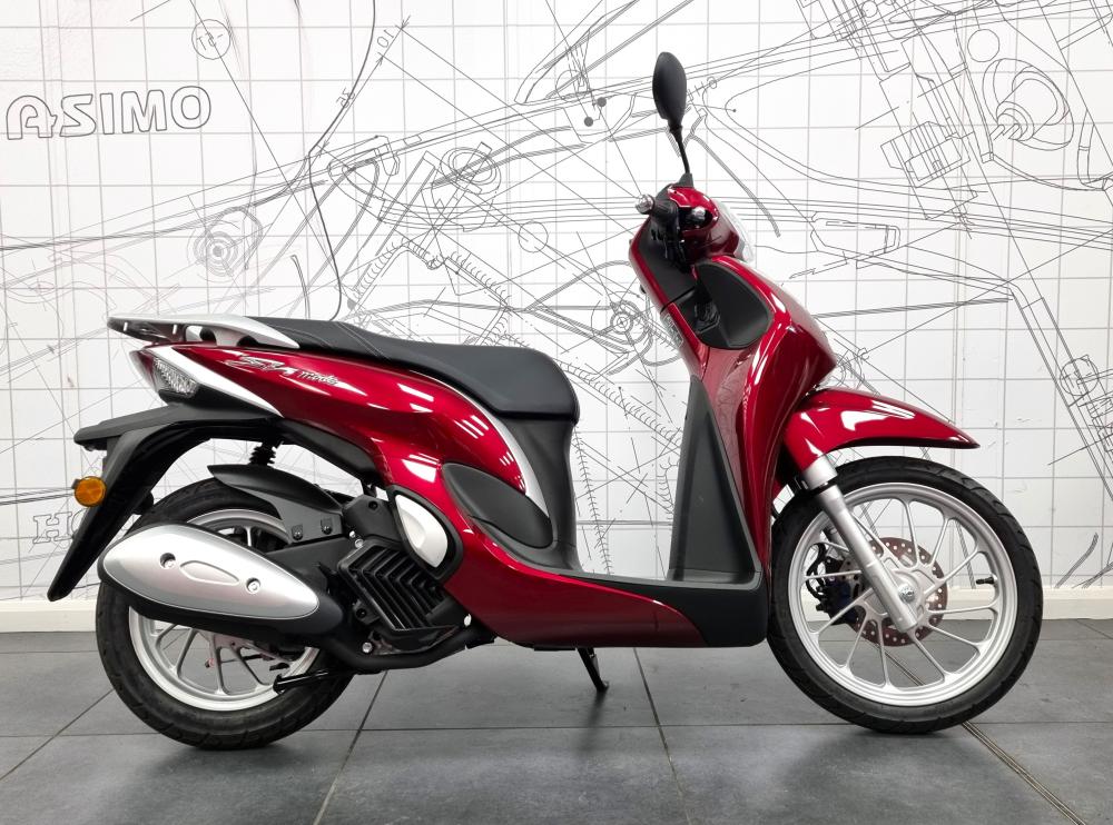 Main photo of this New Honda SH MODE 125 that's available to buy at Blade Honda Stratford Upon Avon, located in Stratford Upon Avon
