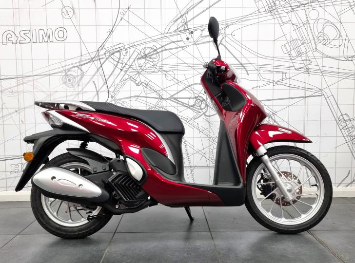 Here's a photo of the HONDA SH MODE 125, currently available for sale
