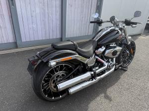 Watch video of Harley-Davidson BREAKOUT 117 BREAKOUT 117 in Chesterfield