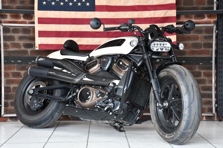 Here's a photo of the HARLEY-DAVIDSON SPORTSTER S, currently available for sale