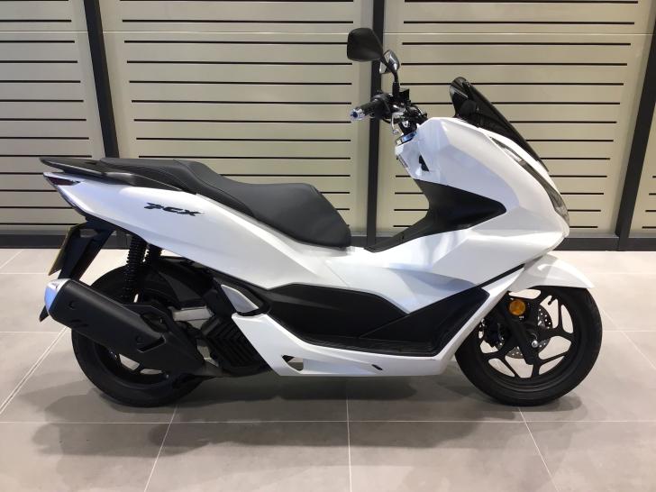 Here's a photo of the HONDA PCX 125, currently available for sale