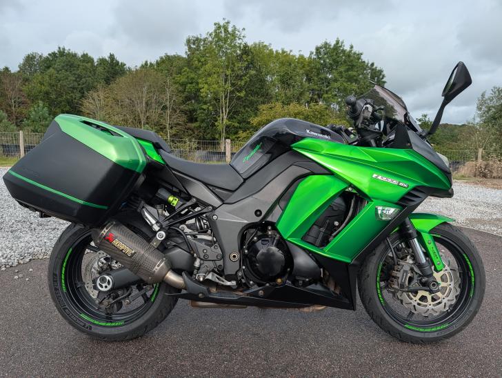Here's a photo of the KAWASAKI Z1000SX, currently available for sale