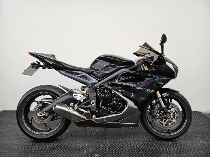 Here's a photo of the TRIUMPH DAYTONA 675, currently available for sale