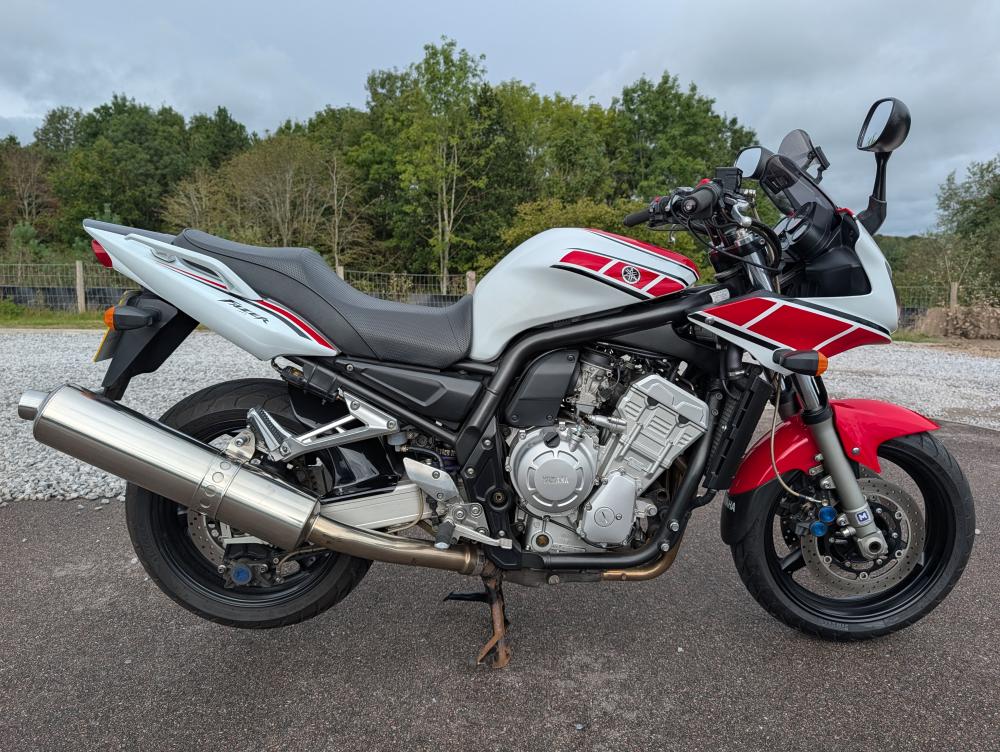 Main photo of this Used Yamaha FZS that's available to buy at Motorbikes 1980 Ltd, located in Congleton