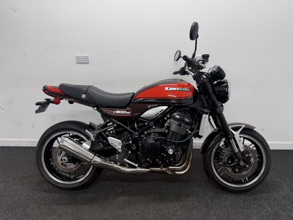 Main photo of this Used Kawasaki Z900 that's available to buy at KH Motorcycles Milton Keynes, located in Milton Keynes