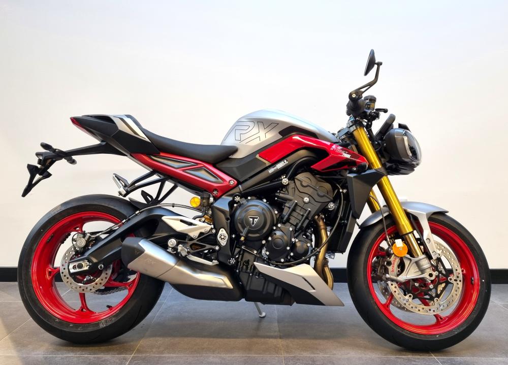 Main photo of this Pre-Registered Triumph STREET TRIPLE 765 RX that's available to buy at Blade Triumph Cheltenham, located in Cheltenham