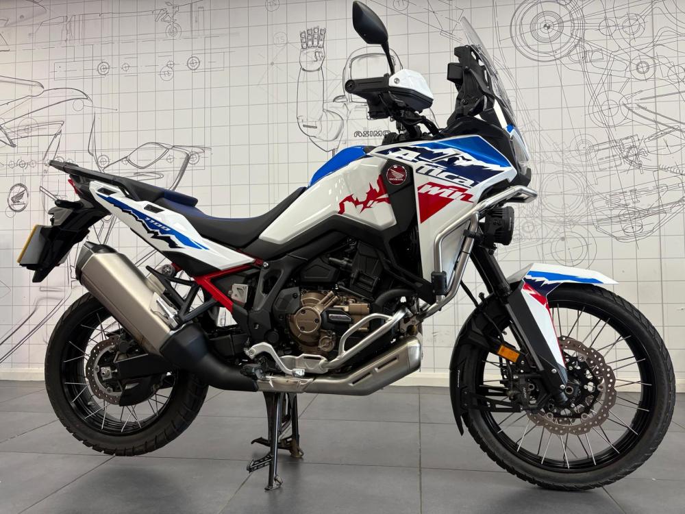 Main photo of this Used Honda CRF1100 AFRICA TWIN DCT ES that's available to buy at Blade Honda Abingdon, located in Abingdon