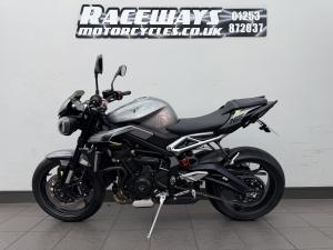 Watch video of Triumph STREET TRIPLE 765 R STREET TRIPLE 765 R in Fleetwood