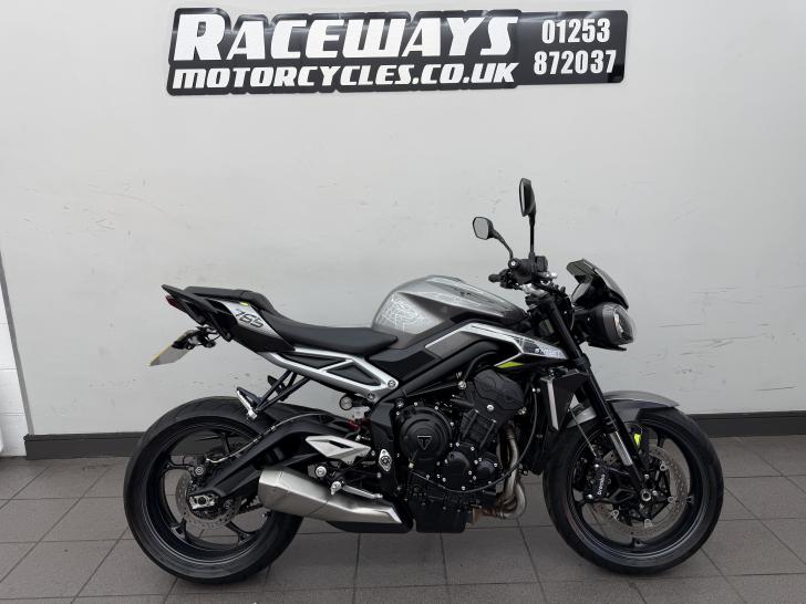 Used Triumph STREET TRIPLE 765 R
