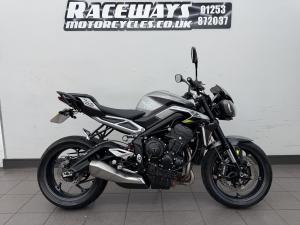 Used Triumph STREET TRIPLE 765 R STREET TRIPLE 765 R | Image 3