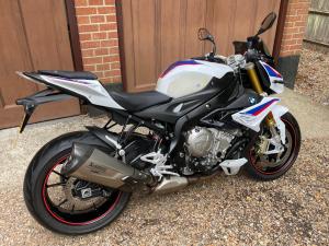 Watch video of BMW S 1000 R SPORT S 1000 R SPORT in Westerham