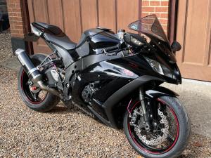 Watch video of Kawasaki NINJA ZX-10R NINJA ZX-10R in Westerham