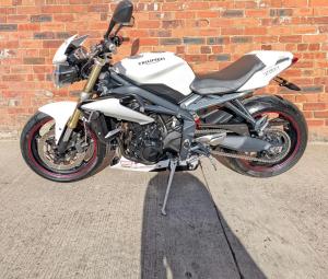 Used Triumph SPEED TRIPLE STREET TRIPLE 675 | Image 3