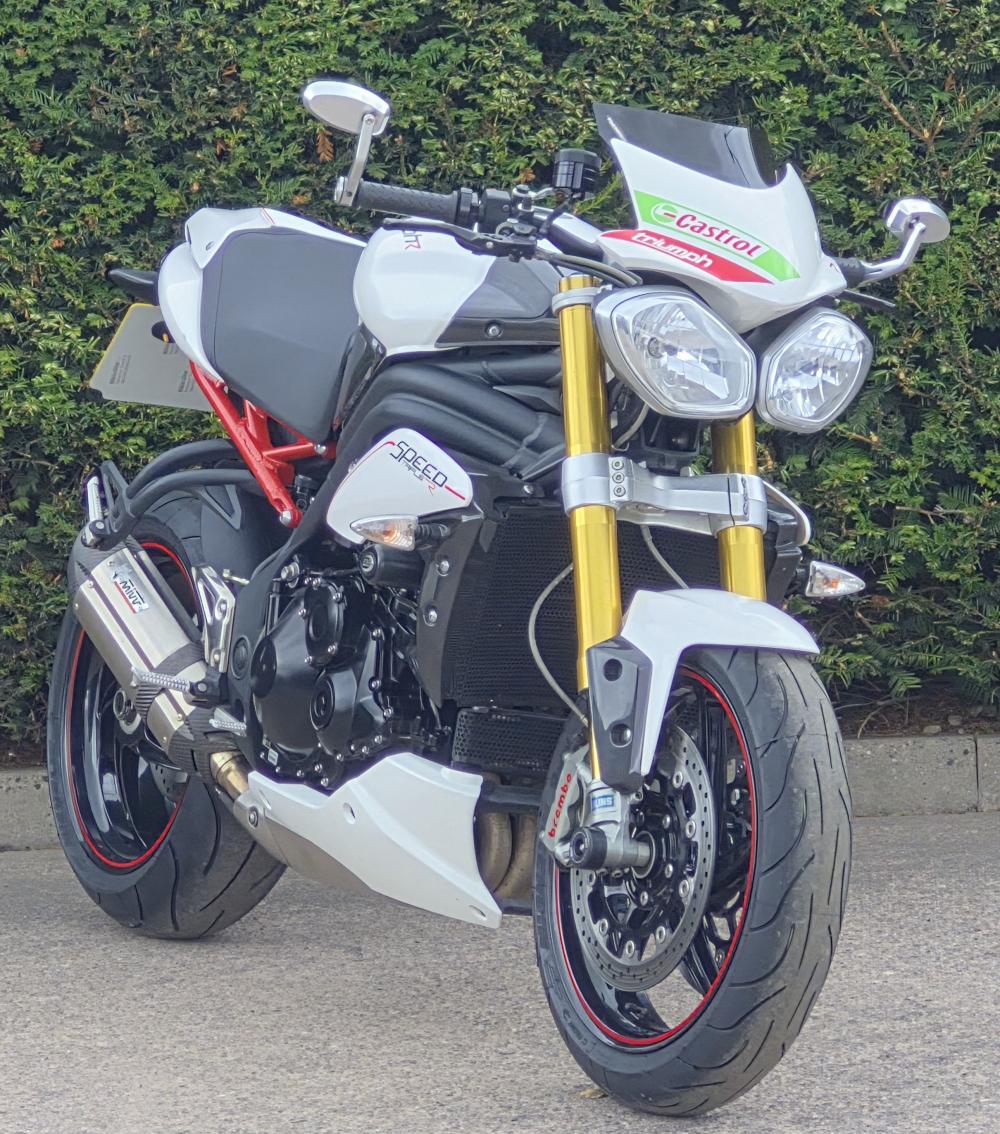 Main photo of this Used Triumph SPEED TRIPLE R that's available to buy at Staffordshire Triumph, located in Stoke On Trent