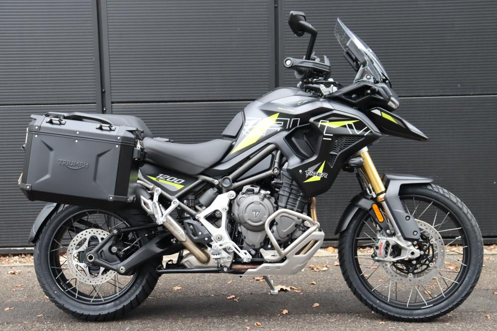 Main photo of this Pre-Registered Triumph TIGER 1200 DESERT EDITION that's available to buy at Triumph West London, located in West Byfleet