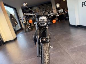 Ex Demo Triumph BONNEVILLE BONNEVILLE T120 BLACK | Image 2