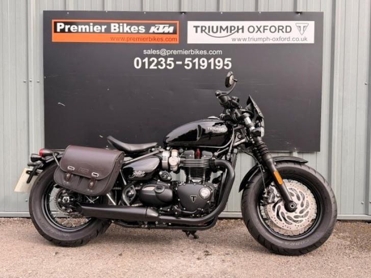 TRIUMPH BOBBER BLACK