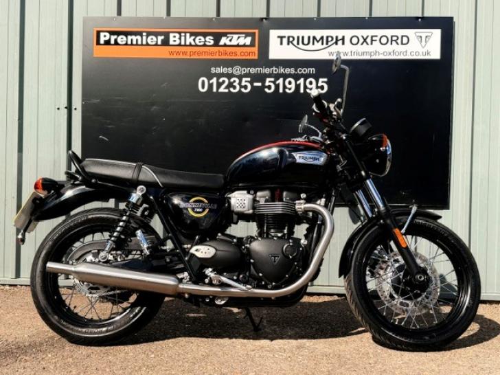 TRIUMPH BONNEVILLE T100