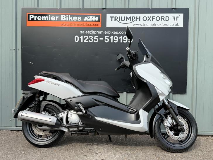 Yamaha XMAX 250
