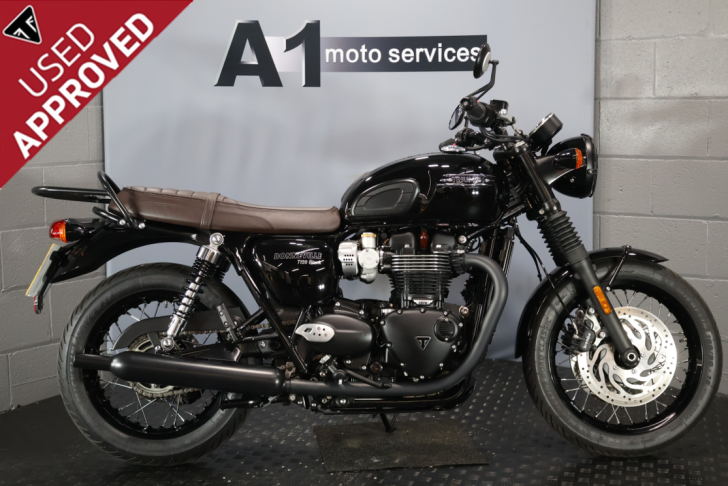 TRIUMPH BONNEVILLE T120 BLACK