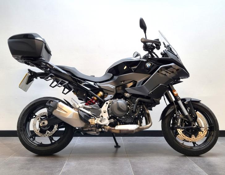BMW F 900 XR