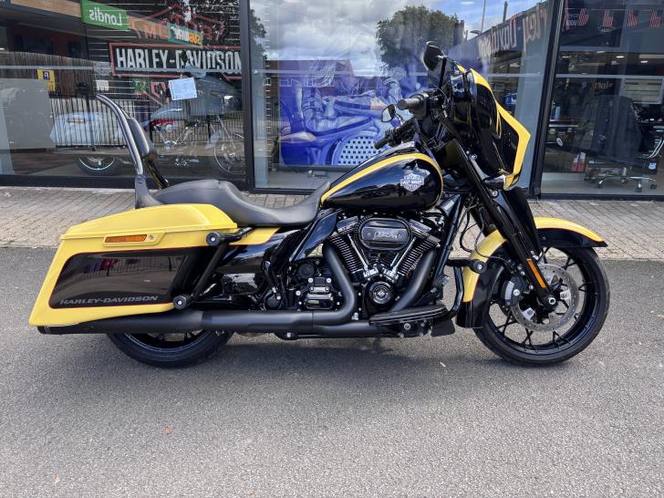 Harley-Davidson TOURING FLHXS STREET GLIDE SPECIAL