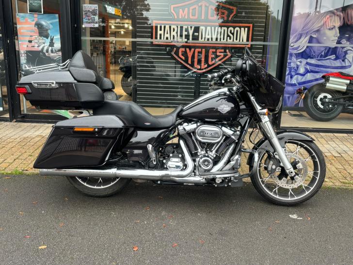Harley-Davidson CVO FLHXSE STREET GLIDE