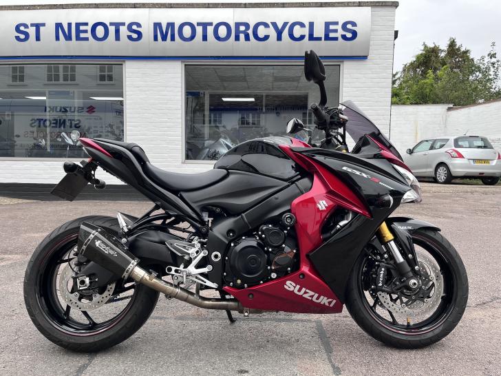 Suzuki GSX-S1000F