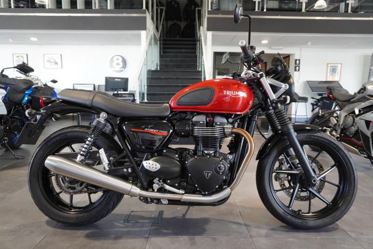 Triumph STREET TWIN