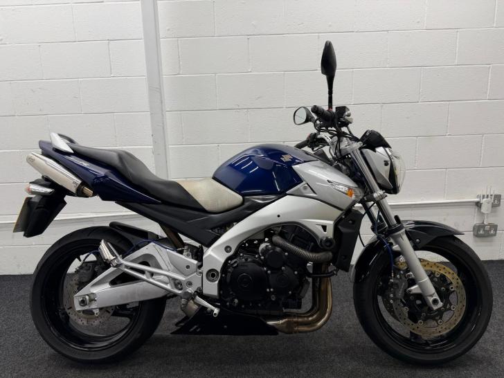 Suzuki GSR600