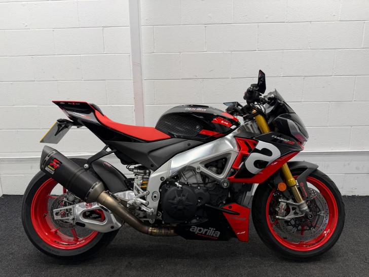 Aprilia TUONO V4 1100 FACTORY