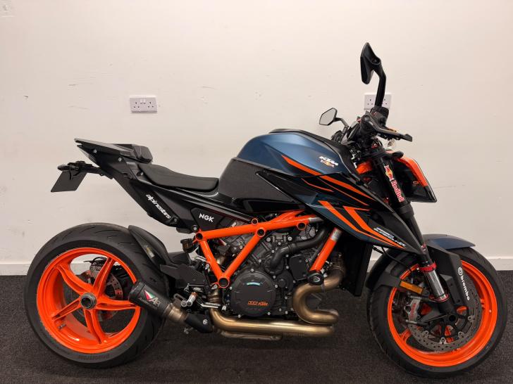 KTM 1290 SUPER DUKE R
