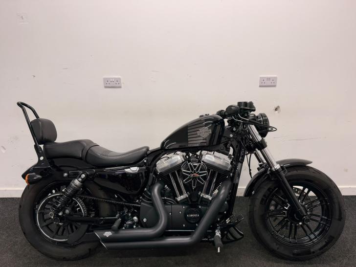 HARLEY-DAVIDSON SPORTSTER XL1200X FORTY-EIGHT
